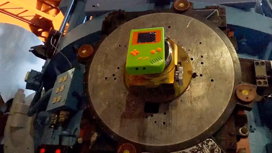 Câmera de Game Boy de 1998 captura imagens de Júpiter através de telescópio nos Estados Unidos