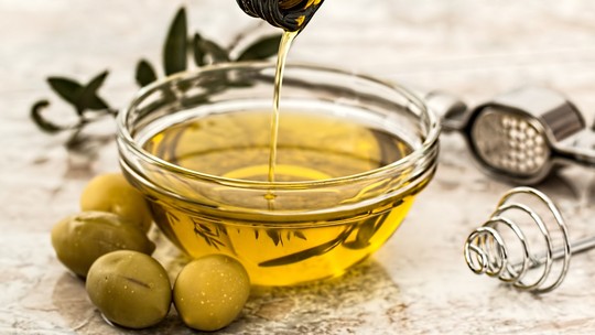 Consumo diário de azeite de oliva pode diminuir risco de demência, diz estudo