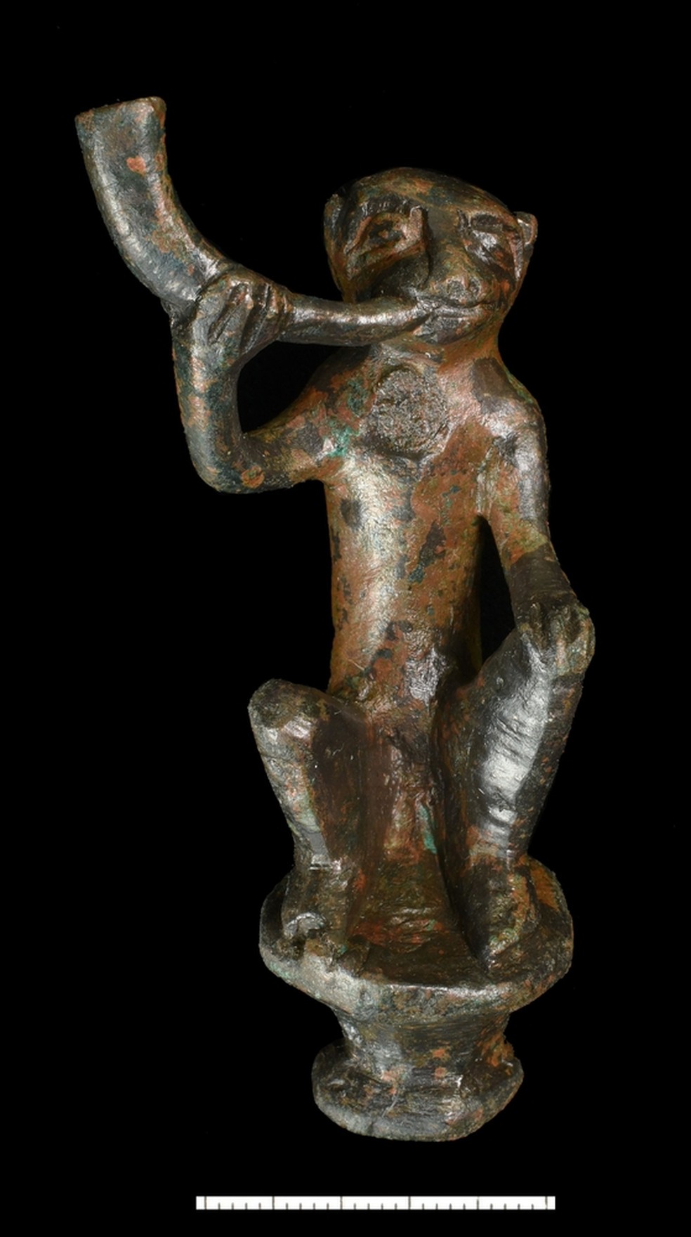 A figura do macaco, feita de bronze e chumbo — Foto: © State Office for Heritage Management and Archaeology Saxony-Anhalt, Friederike Hertel