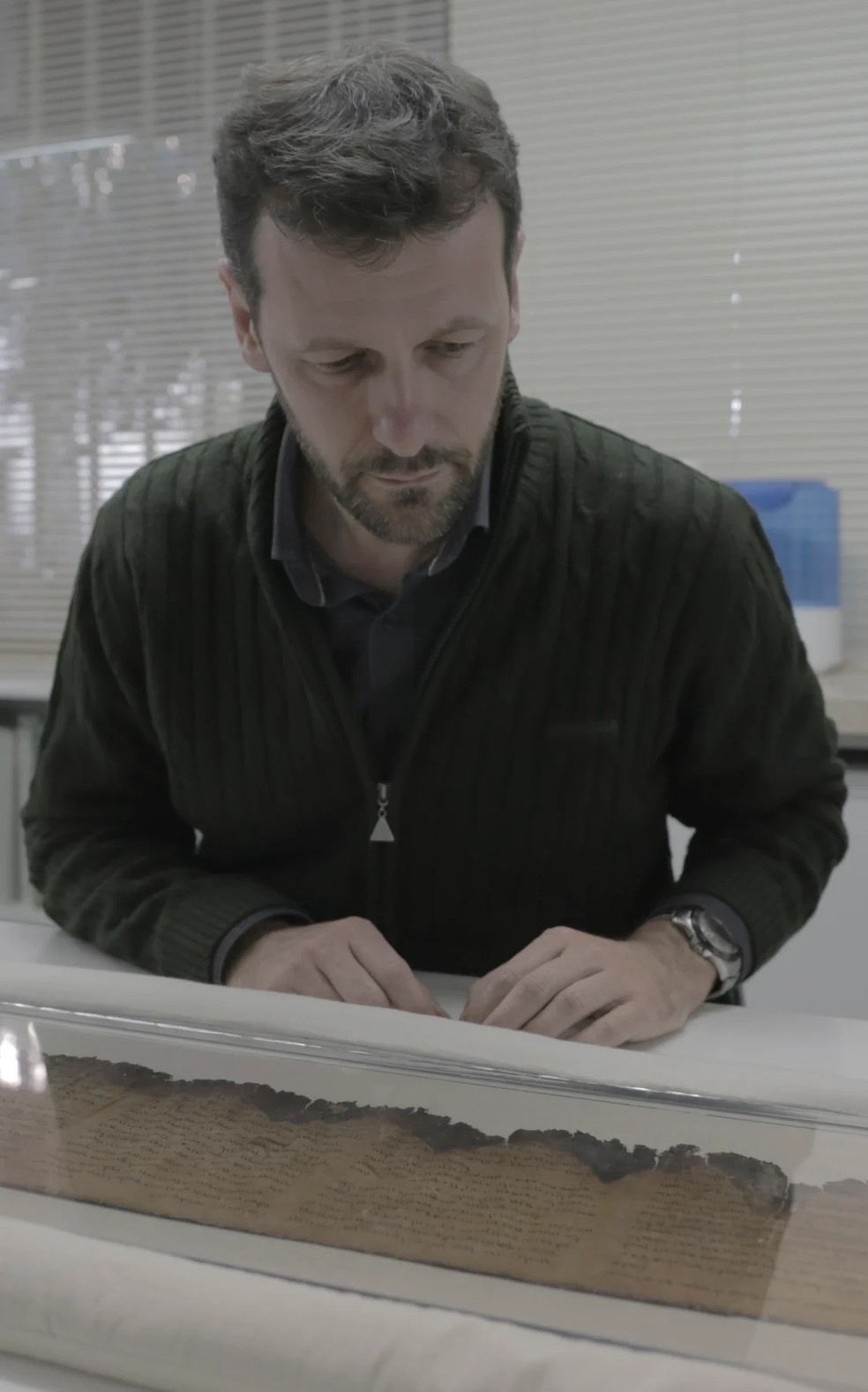 O pesquisador Marcello Fidanzio é especialista no estudo dos Manuscritos do Mar Morto e contribui para desvendar suas origens — Foto: Marcello Fidanzio/Università della Svizzera Italiana