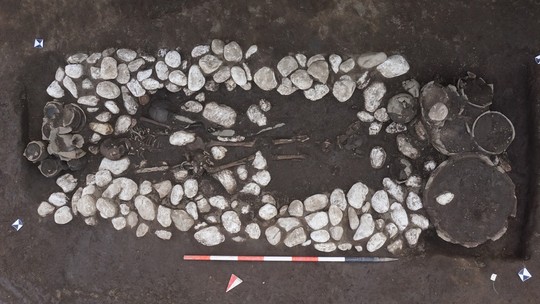 Arqueólogos descobrem necrópole da Idade do Ferro em Nápoles, na Itália