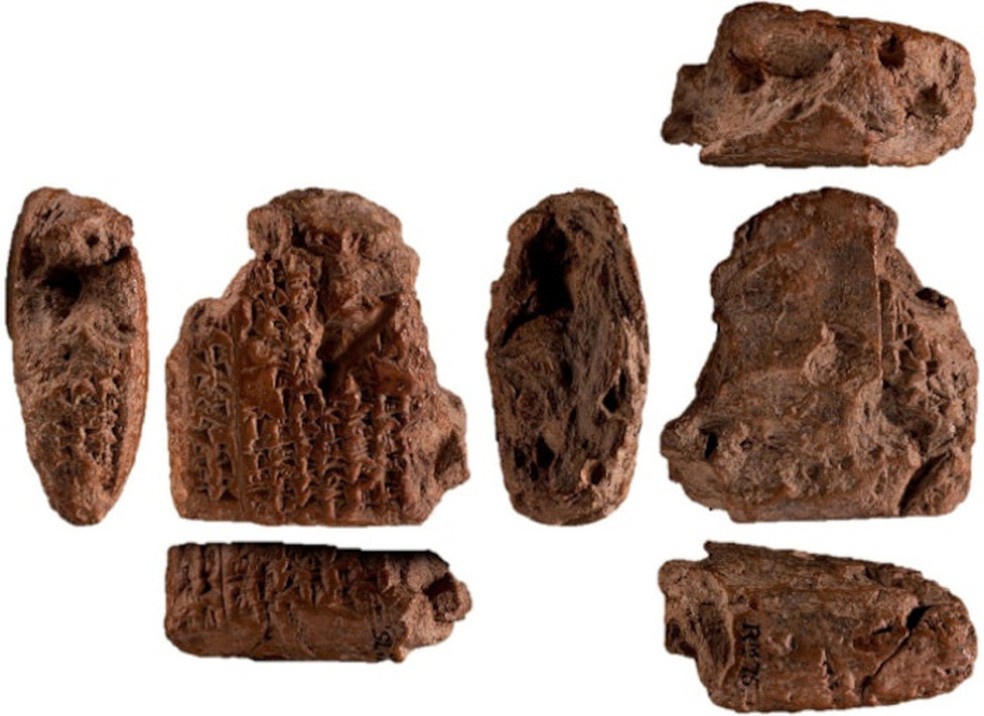 Imagem da tabuleta cuneiforme Rm 75. — Foto: Museu Britânico