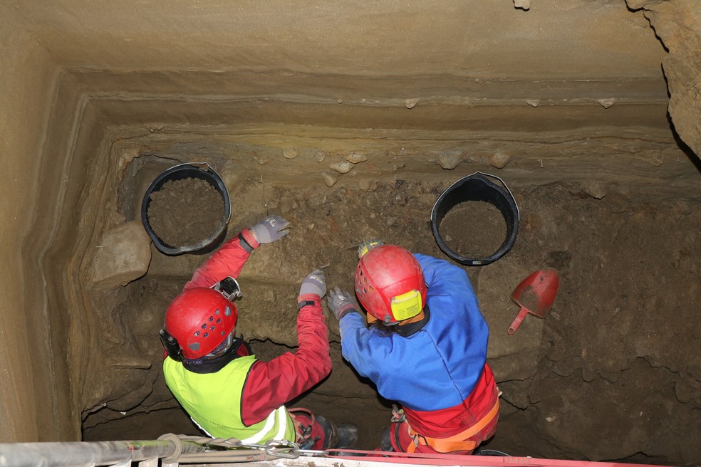 Escavadeiras de equipe na caverna — Foto: Trond Klungseth Lødøen