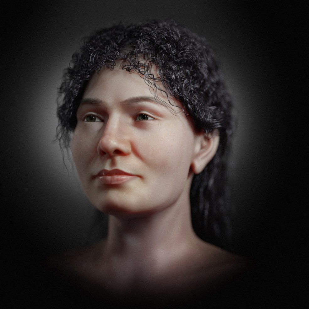 Reconstrução facial colorida da mulher turca com cabelo — Foto: Moraes et al