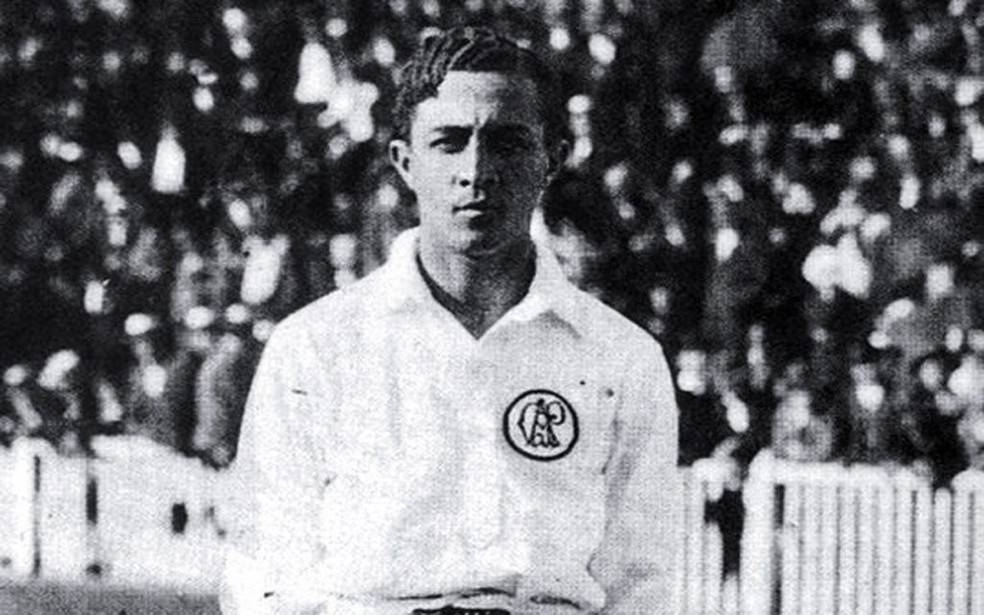 Arthur Friedenreich, o primeiro negro a jogar futebol profissionalmente no Brasil, sofreu racismo no esporte — Foto: Google Discovery 