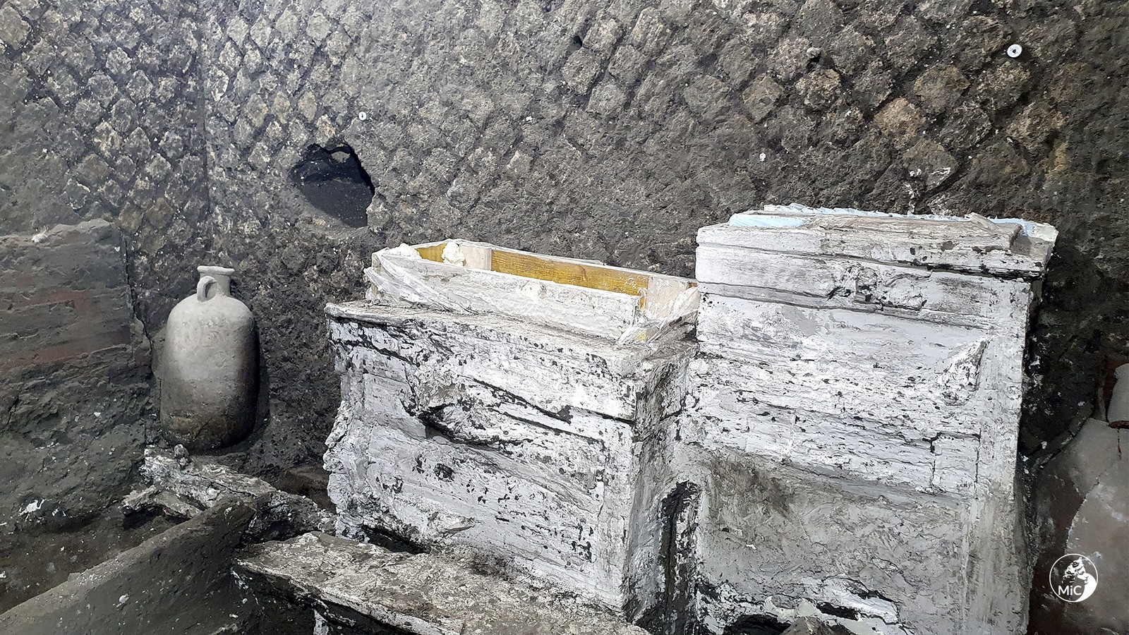 Arqueólogos descobriram um pequeno quarto usado por escravos em Pompeia — Foto: Ministério da Cultura Italiano