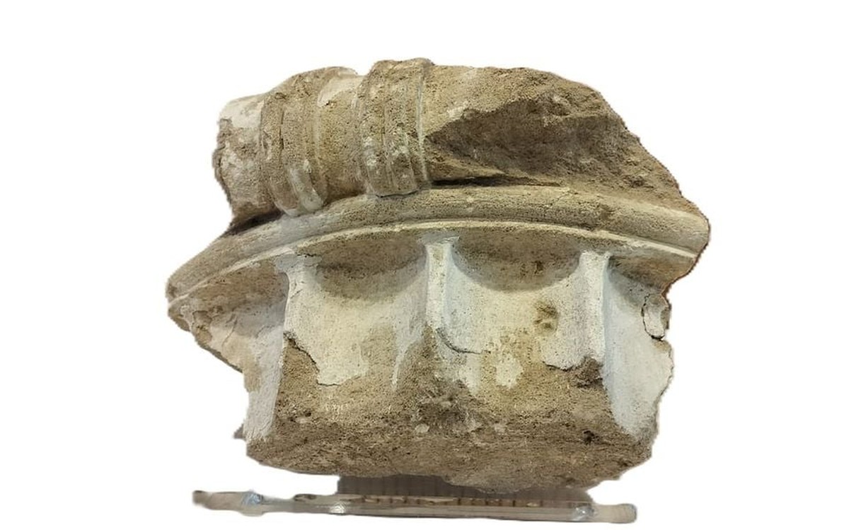 Mulher devolve item arqueológico grego que ganhou de presente há 60 anos