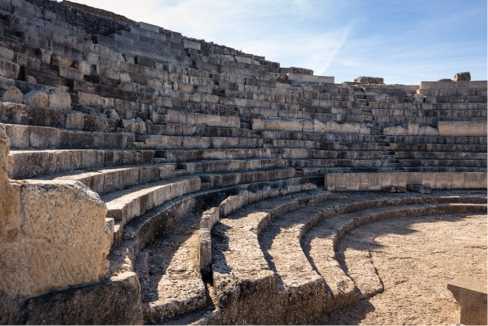 O antigo anfiteatro romano em Segóbriga, um importante centro urbano perto do santuário da pedreira recém-descoberto — Foto: Rafa Esteve / CC BY-SA 4.0