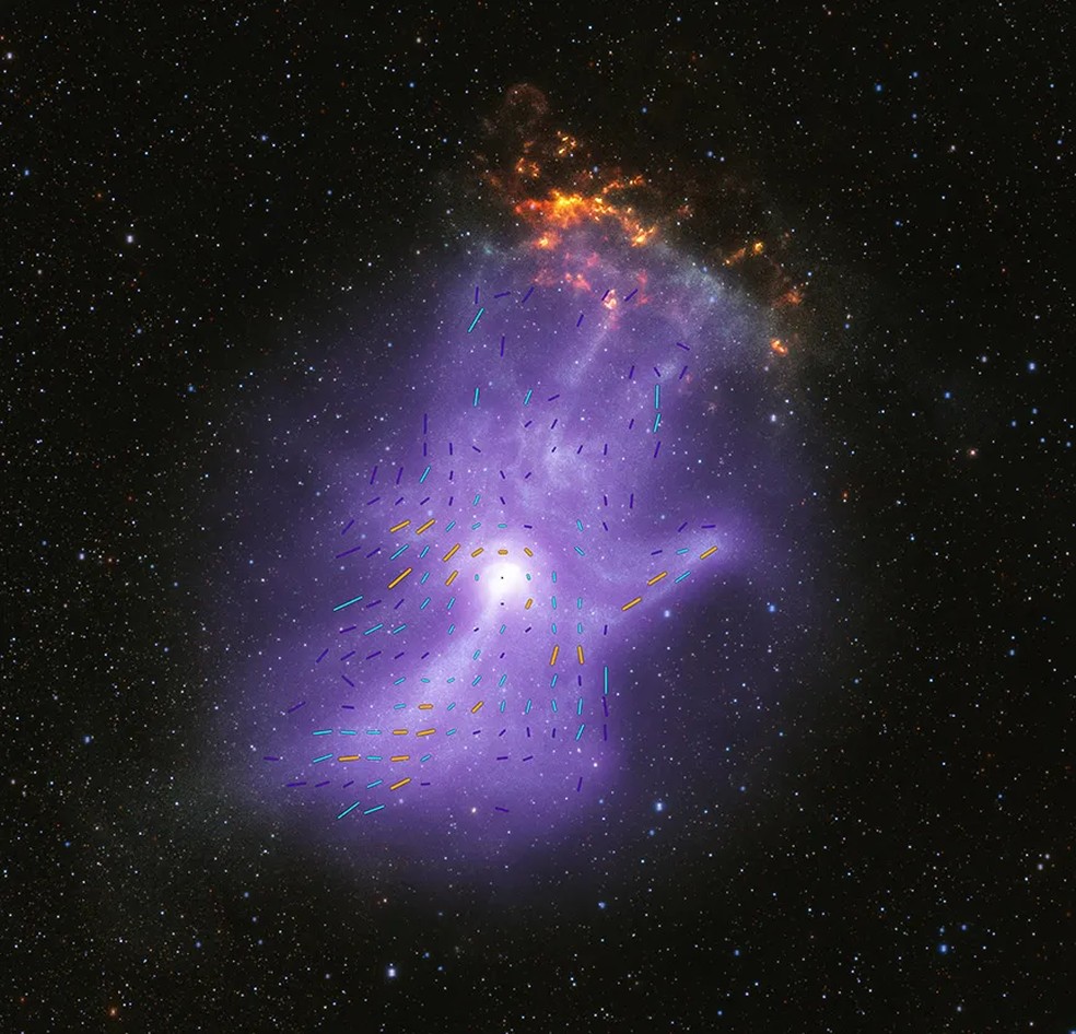 Telescópios espaciais de raios-X da Nasa revelam imagem de "mão de Deus" — Foto: NASA/CXC/Stanford Univ./R. Romani et al. (Chandra); NASA/MSFC (IXPE); Infared: NASA/JPL-Caltech/DECaPS; Image Processing: NASA/CXC/SAO/J. Schmidt)