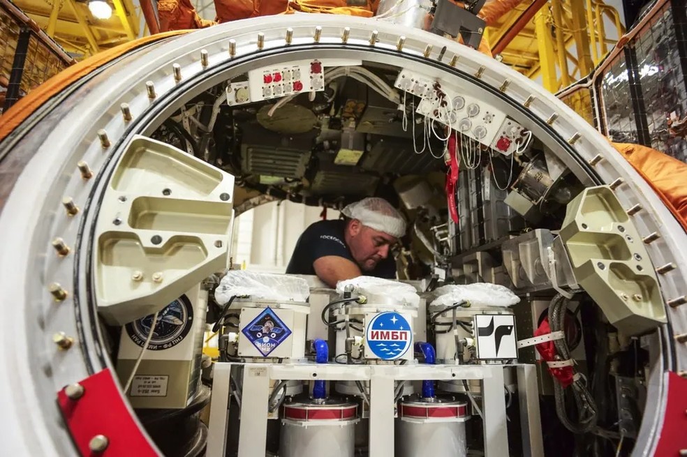  Roscosmos